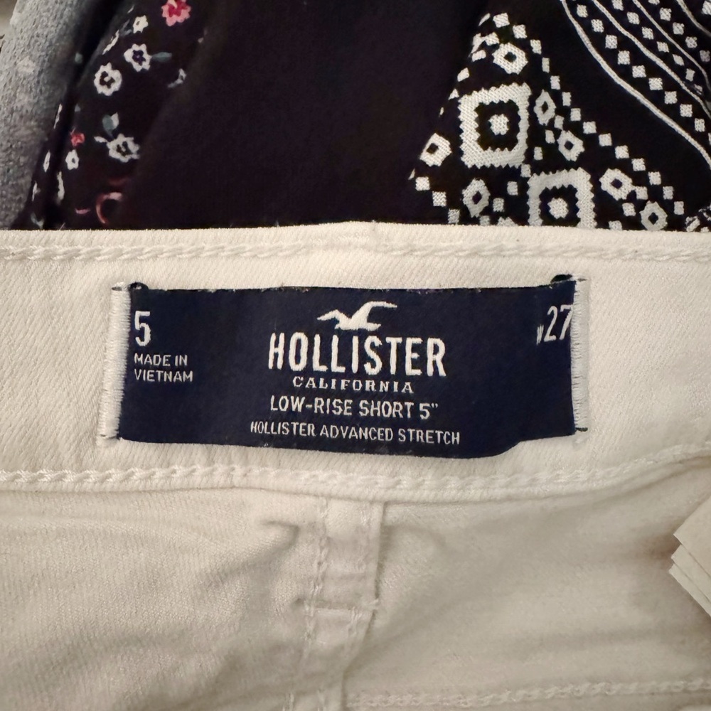 Hollister Cream Jean Shorts Distressed Mid-Length - Picture 2 of 4